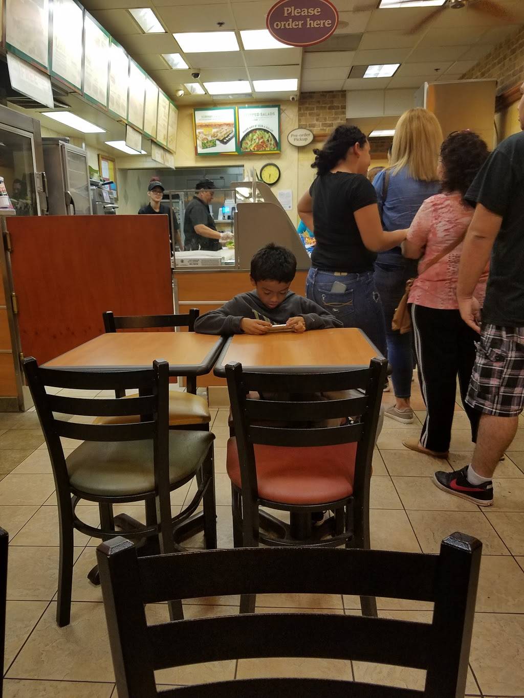 Subway Restaurants | restaurant | 3522 Tweedy Blvd, South Gate, CA 90280, USA | 3235636600 OR +1 323-563-6600