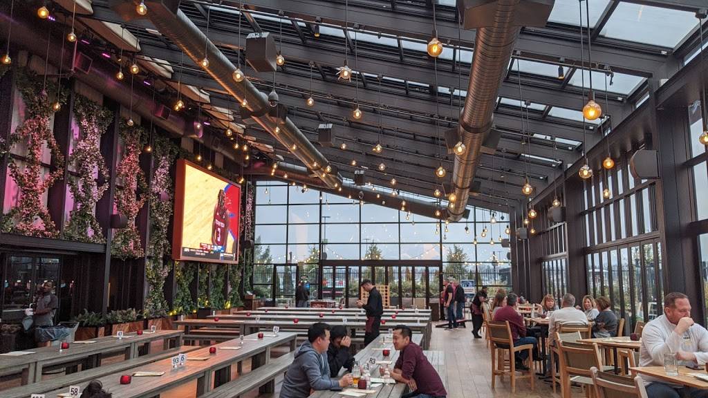 Parx Casino Beer Garden | restaurant | 2999 Street Rd, Bensalem, PA 19020, USA | 8885887279 OR +1 888-588-7279