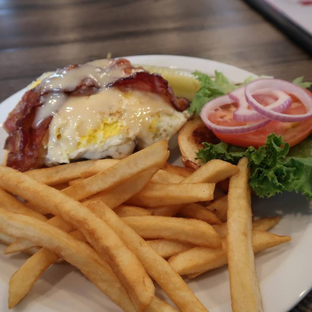 City Line Diner | restaurant | 1420 Main St, Worcester, MA 01603, USA | 7744202992 OR +1 774-420-2992