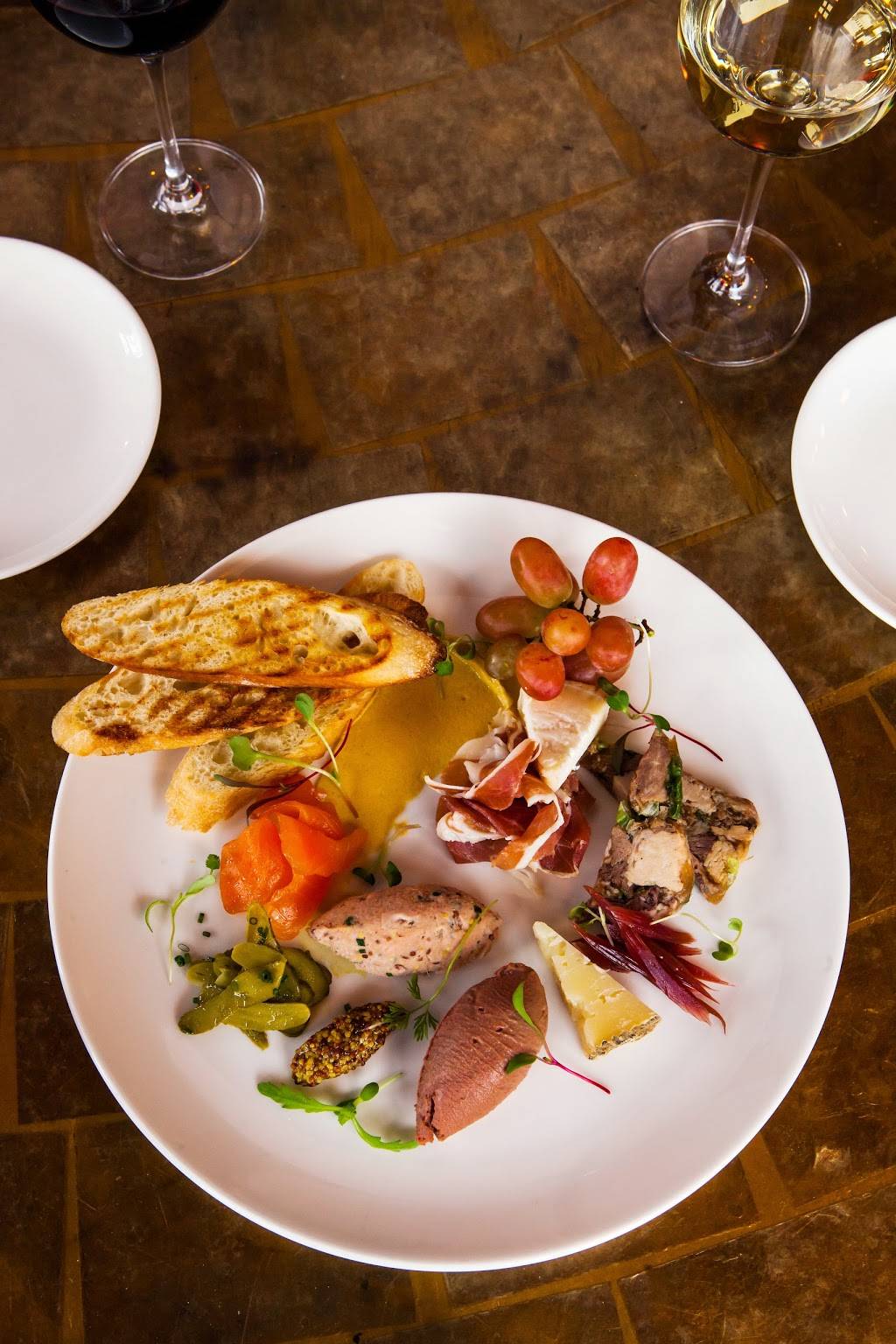 Barbette | restaurant | 1600 W Lake St, Minneapolis, MN 55408, USA | 6128275710 OR +1 612-827-5710