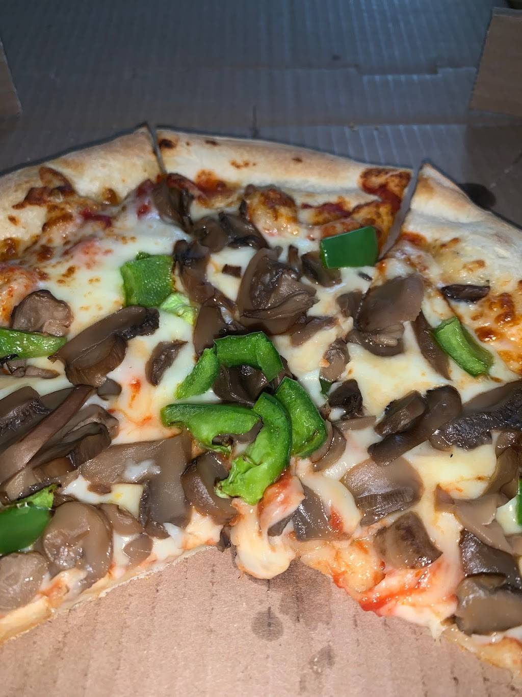 Slices Pizza, Wing’s & Drive-thru | restaurant | 919 S Main St, Mansfield, OH 44907, USA | 4197755125 OR +1 419-775-5125