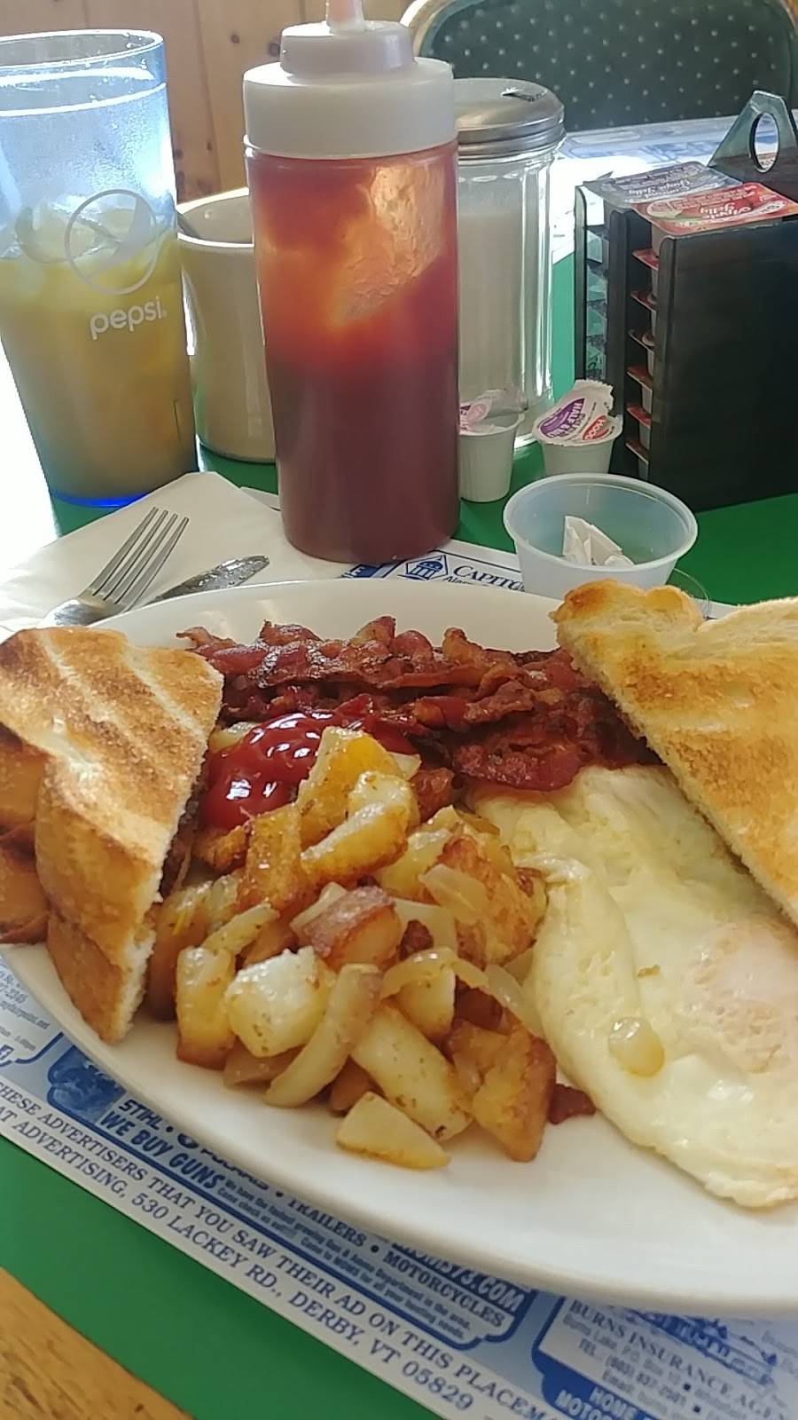 Claudette & Deans Place | restaurant | 1858 US-3, North Stratford, NH 03590, USA | 6039223299 OR +1 603-922-3299