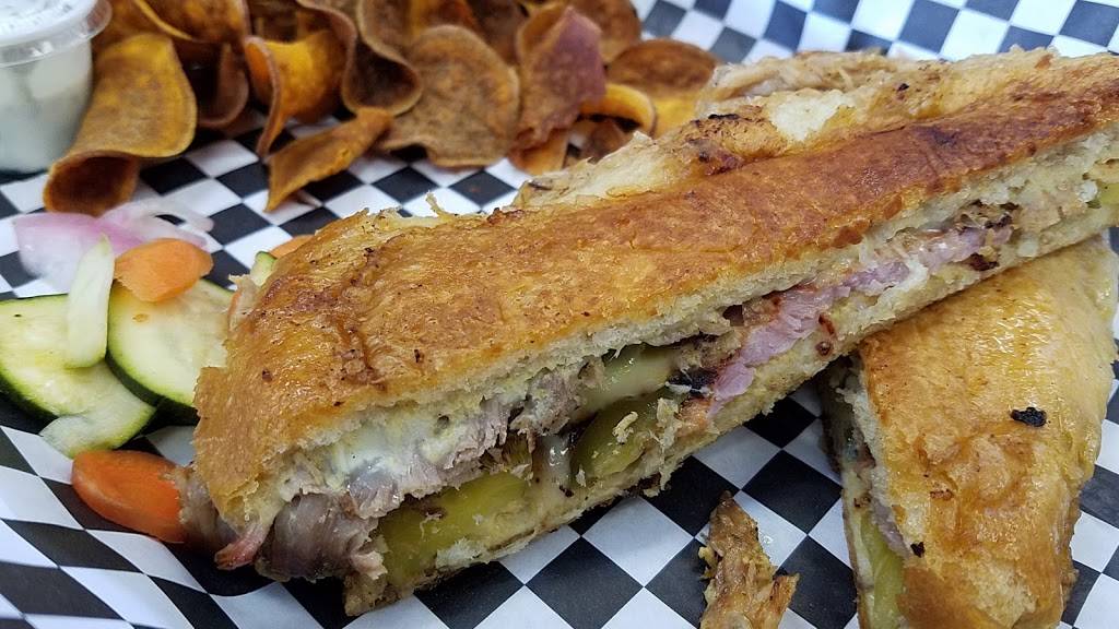 Benjies Munch | restaurant | 1218 W Bitters Rd Suite 107, San Antonio, TX 78216, USA | 2105568624 OR +1 210-556-8624