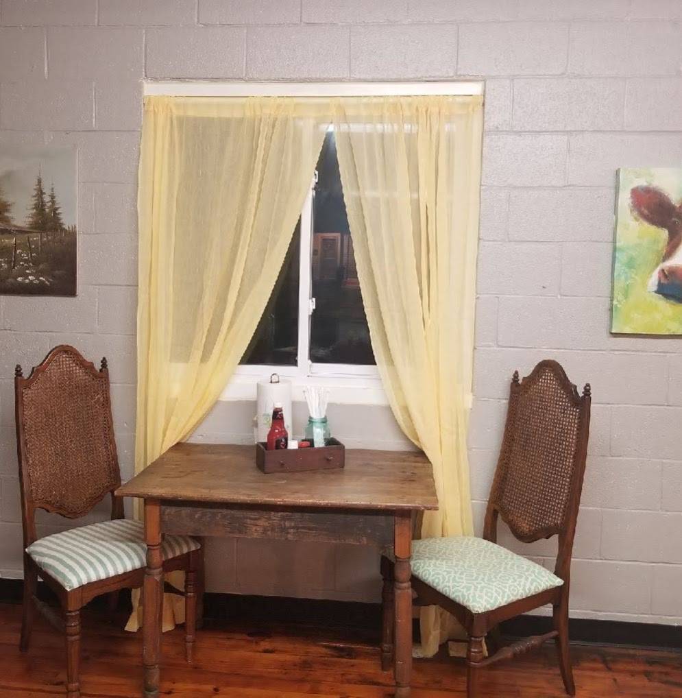 Cindys Center Grill | restaurant | 180 Main St, Center, KY 42214, USA | 2705651800 OR +1 270-565-1800