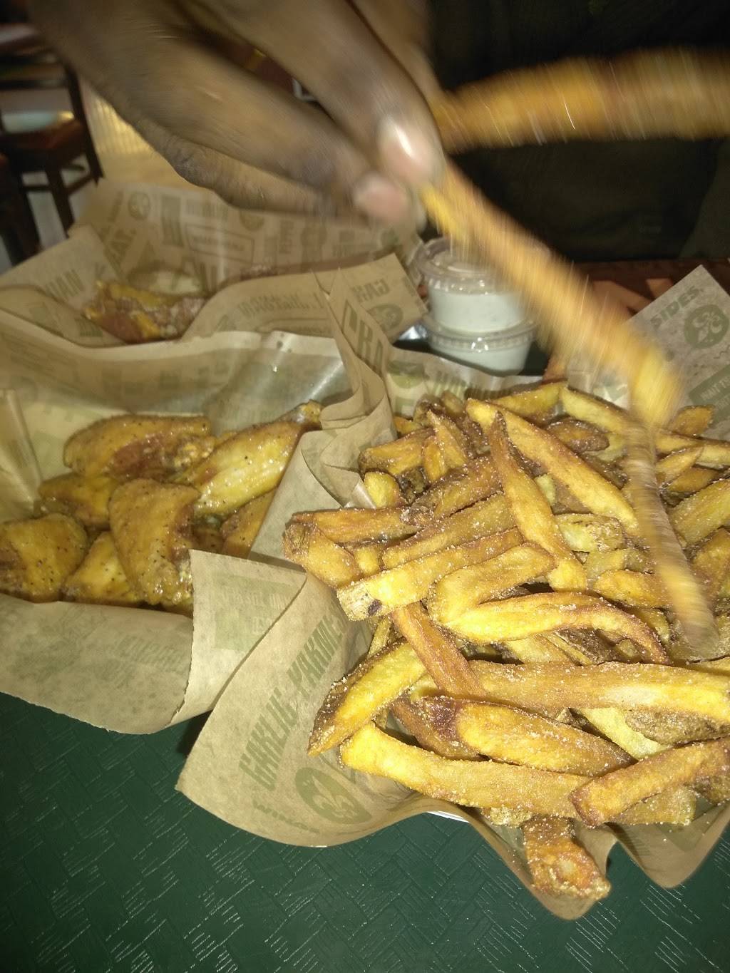 Wingstop | restaurant | 25110 Evergreen Rd, Southfield, MI 48075, USA | 2483509464 OR +1 248-350-9464