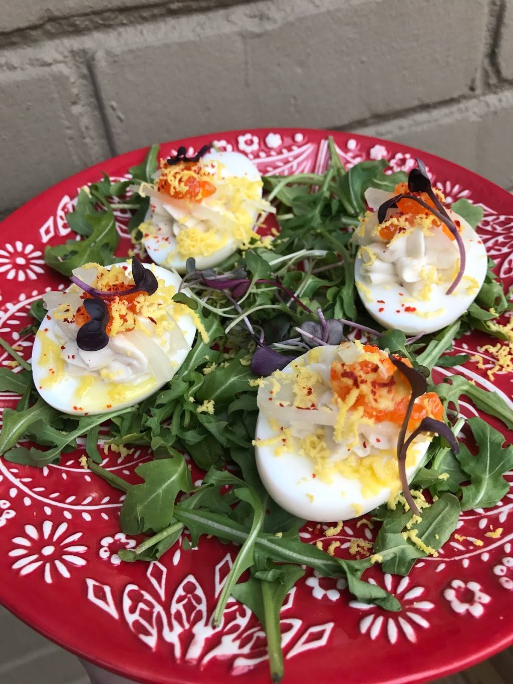 Catch on the Ave | restaurant | 2419 Mt Vernon Ave, Alexandria, VA 22301, USA | 7035661283 OR +1 703-566-1283