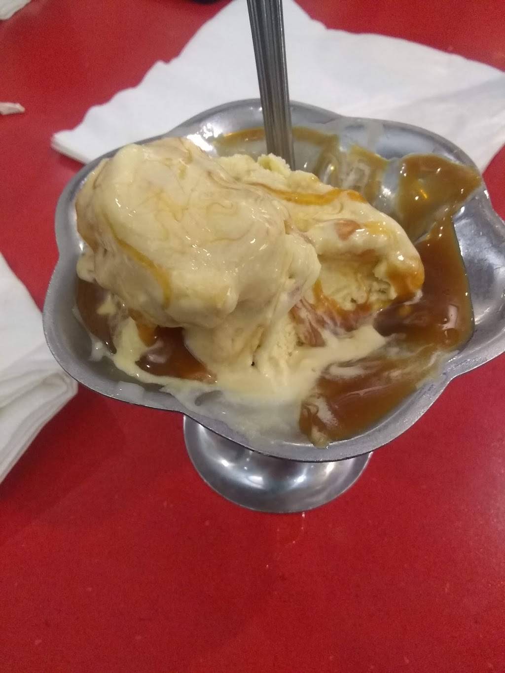 Friendlys | restaurant | 135 Mariano Bishop Blvd, Fall River, MA 02721, USA | 5086730891 OR +1 508-673-0891