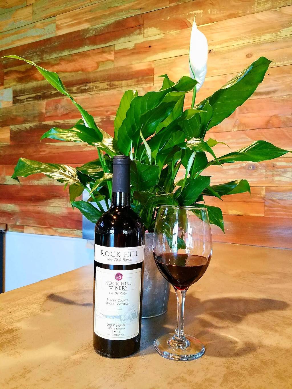 Manaao Thai Cuisine | restaurant | 715 Harbor Pointe Pl, West Sacramento, CA 95605, USA | 9165720792 OR +1 916-572-0792