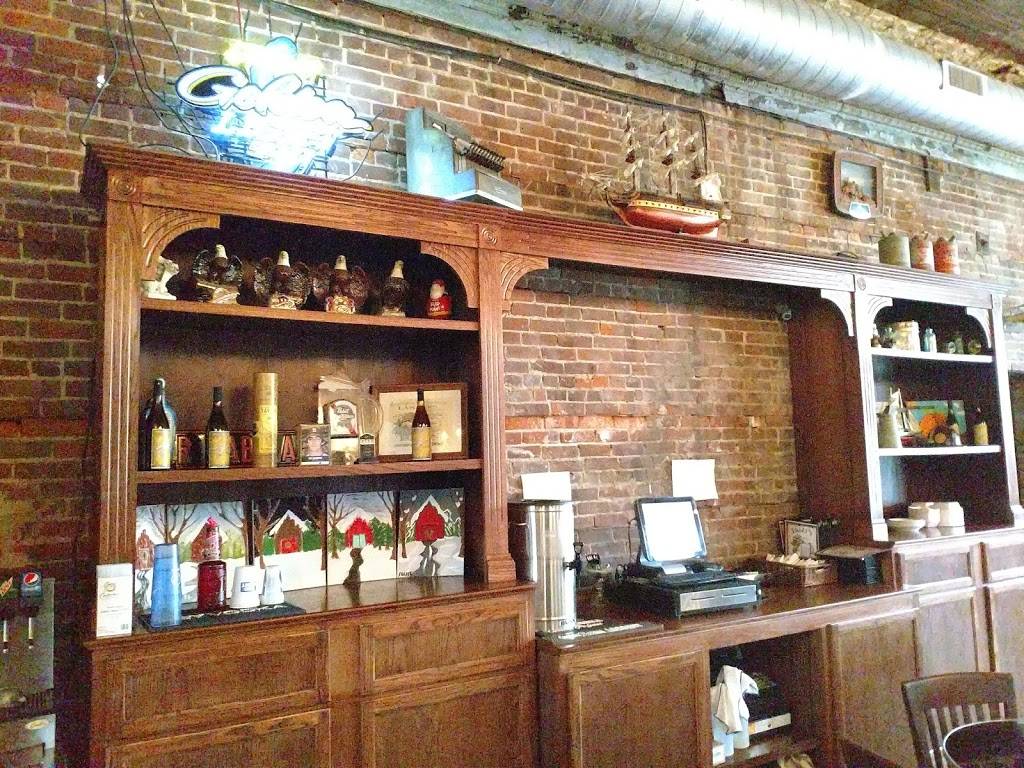 Tilleys Tavern | restaurant | 303 E Main St, Mt Olive, IL 62069, USA | 2179992279 OR +1 217-999-2279