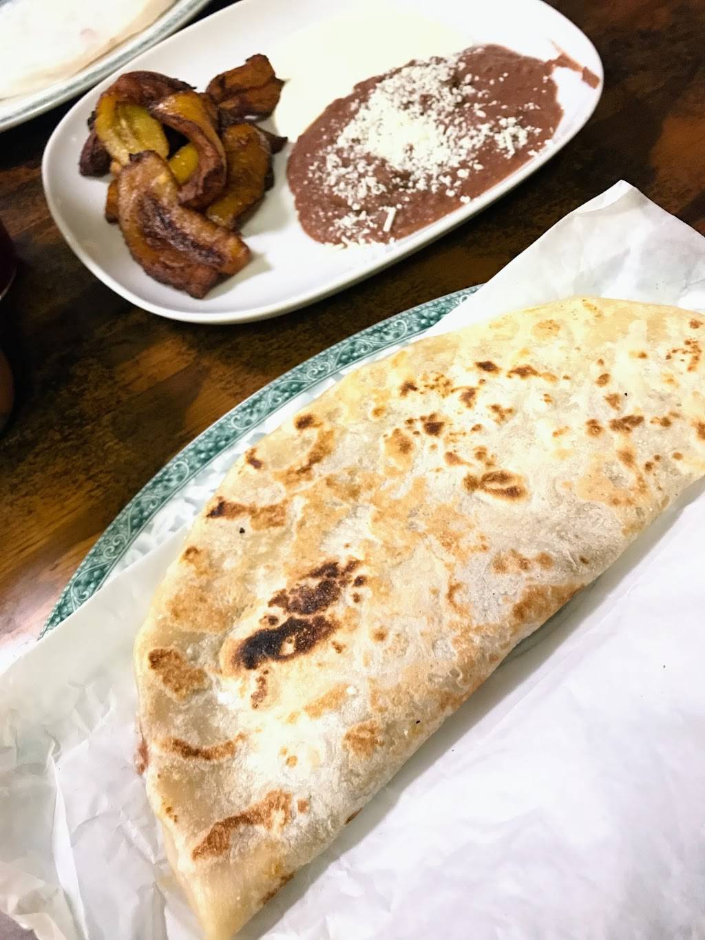 Honduras Breeze Restaurant | restaurant | 1443 Chester St, Aurora, CO 80010, USA | 3033608888 OR +1 303-360-8888