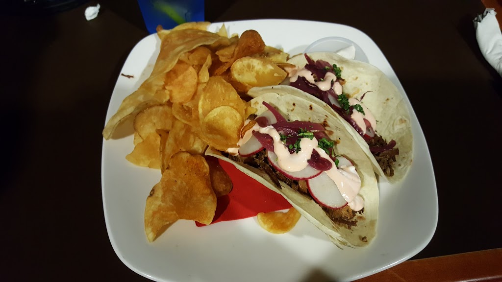 The Red Ring Bar & Grille | restaurant | 1015 Forbes Ave, Pittsburgh, PA 15282, USA | 4123963550 OR +1 412-396-3550