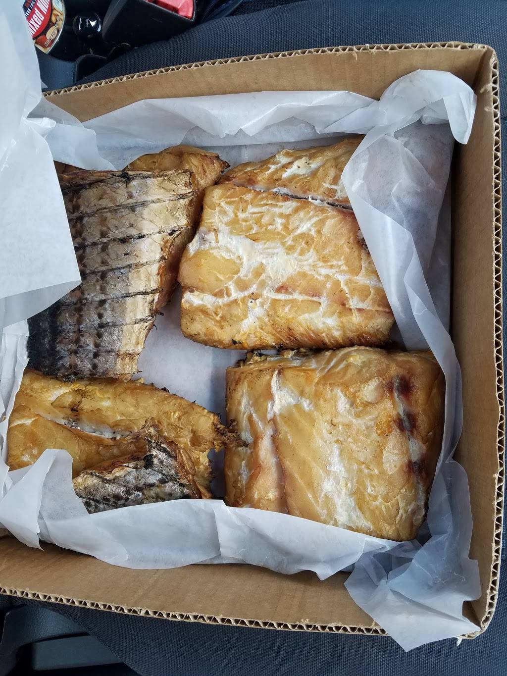 Hagens Fish Market | restaurant | 5635 W Montrose Ave, Chicago, IL 60634, USA | 7732831944 OR +1 773-283-1944