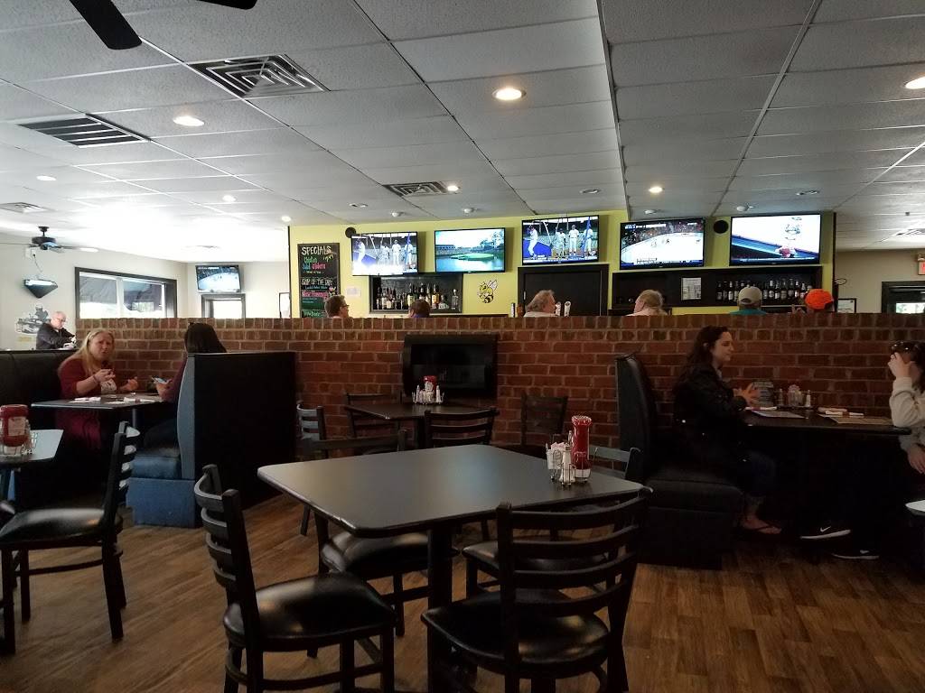 Sports Page Bar & Grill | restaurant | 504 England St, Ashland, VA 23005, USA | 8044966700 OR +1 804-496-6700