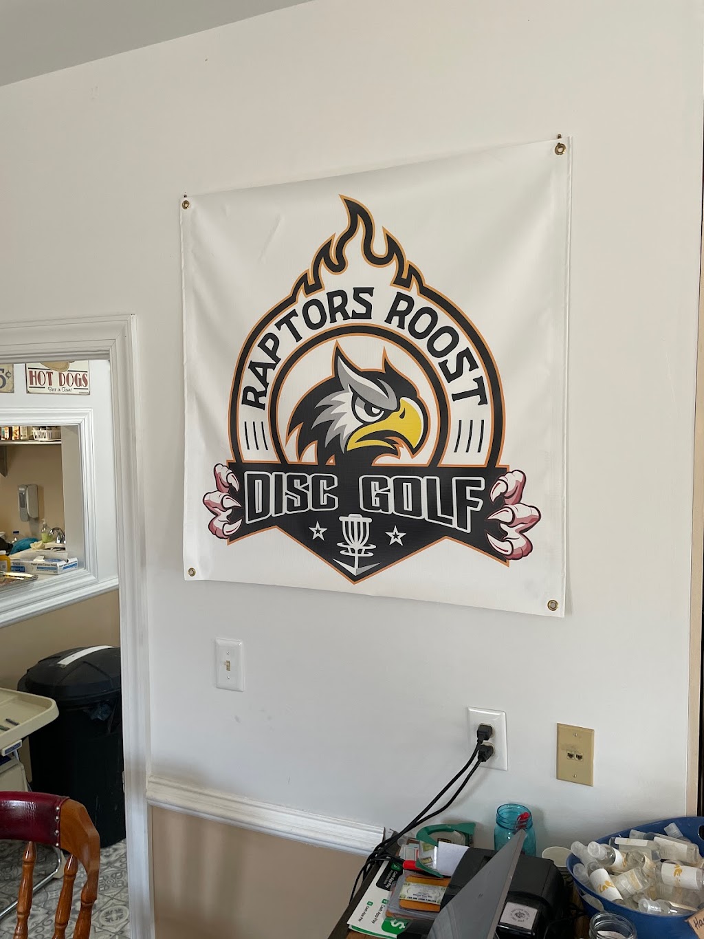 Raptors Roost Disc Golf | restaurant | 1944 Shenandoah Crossing Dr, Gordonsville, VA 22942, USA | 5408418777 OR +1 540-841-8777