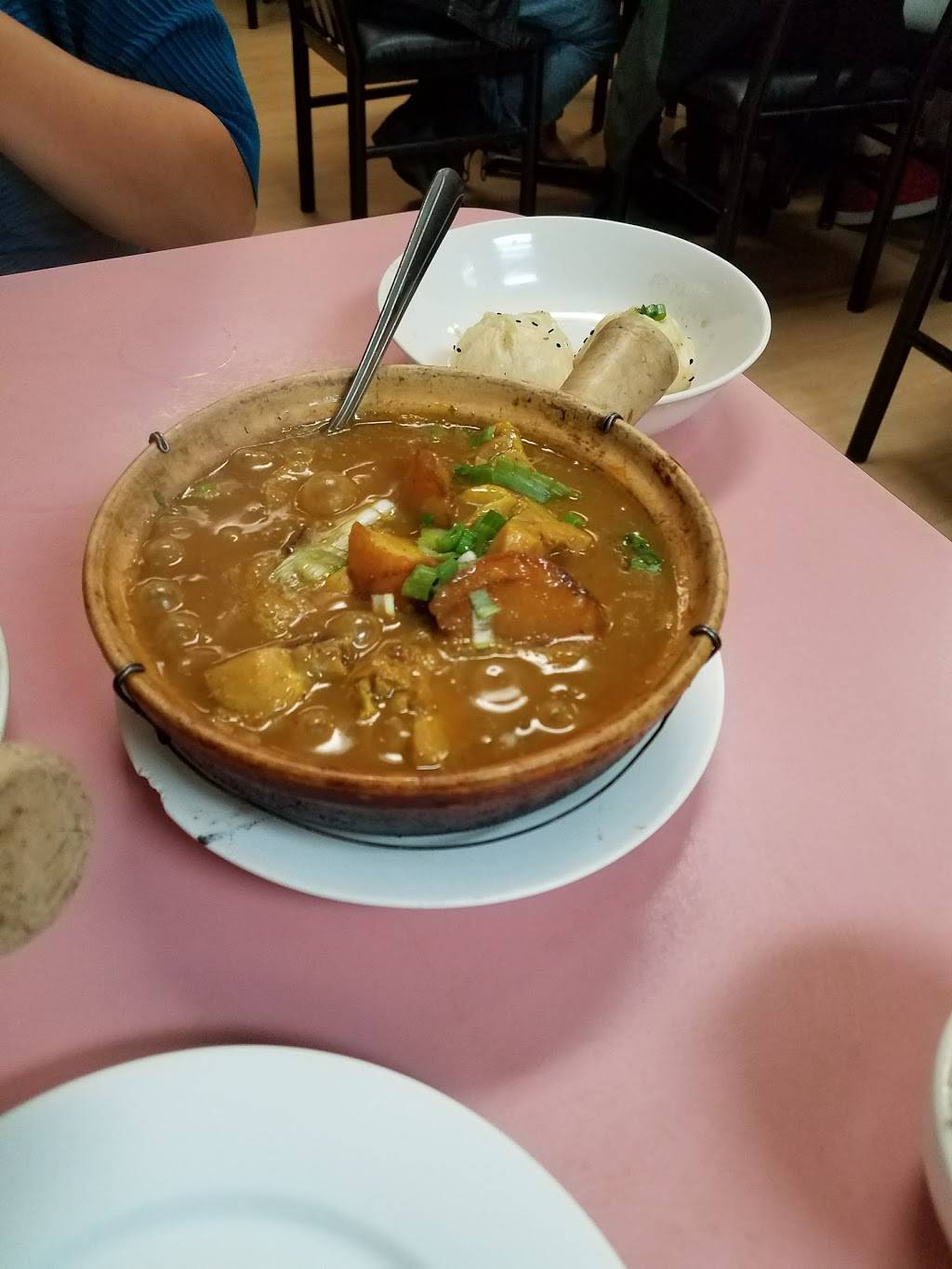 Shanghai Town | restaurant | 1260 Lake Blvd # 111, Davis, CA 95616, USA | 5307584663 OR +1 530-758-4663