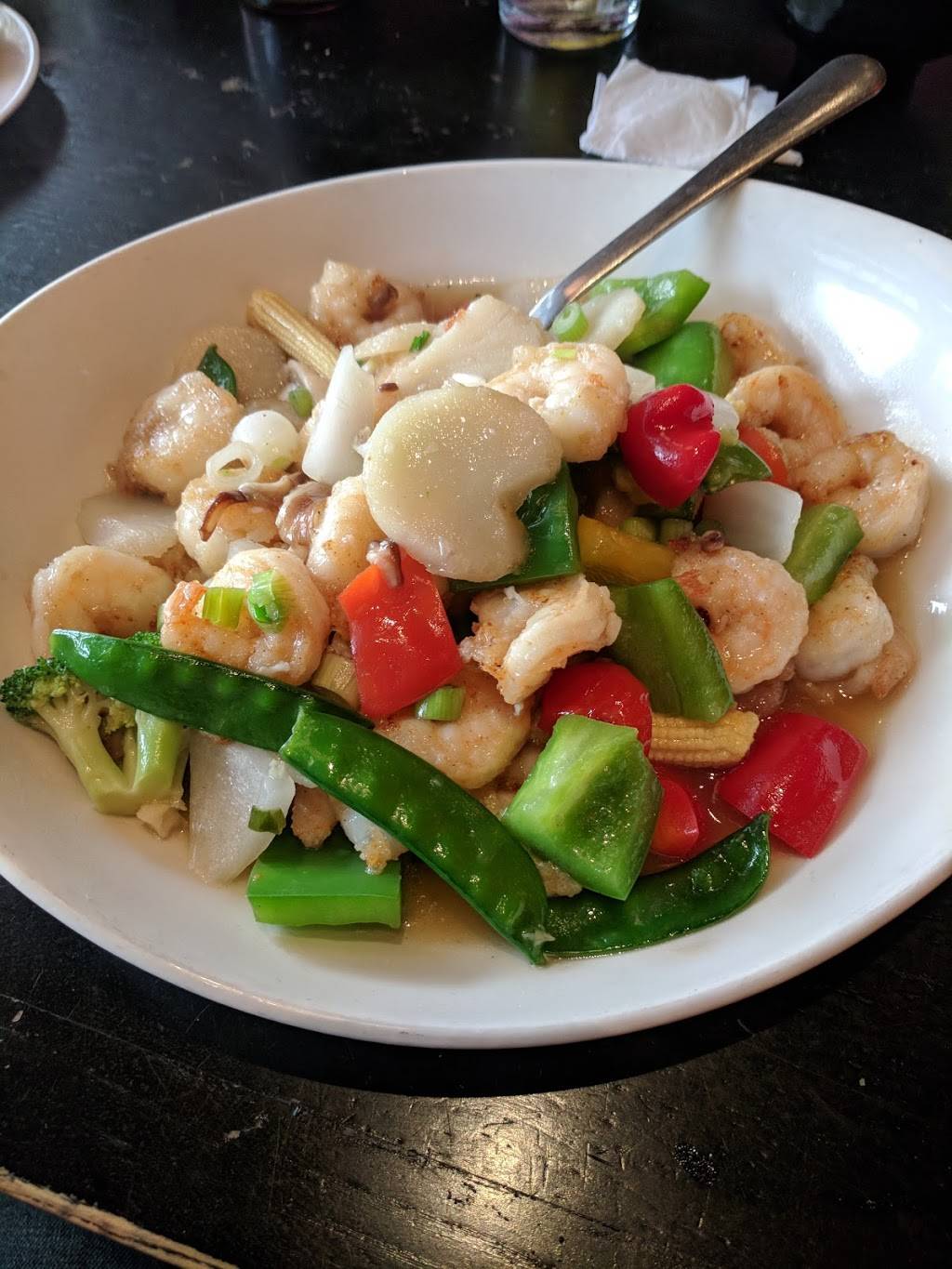 Molly Woos Asian Bistro | restaurant | 1500 Polaris Pkwy #220, Columbus, OH 43240, USA | 6149859667 OR +1 614-985-9667