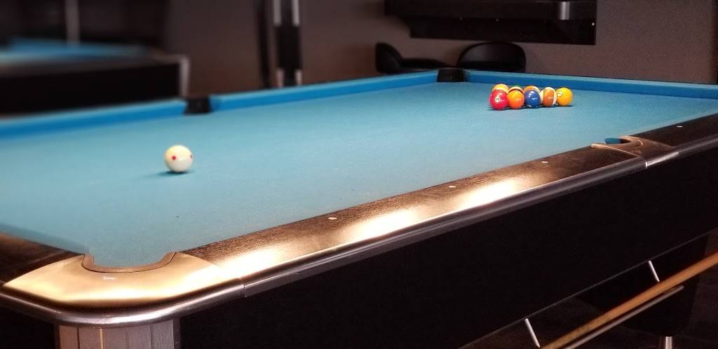 Johnnys Bar Billards | restaurant | 11749 Boul de Pierrefonds, Pierrefonds, QC H9A 1A1, Canada | 5146834000 OR +1 514-683-4000