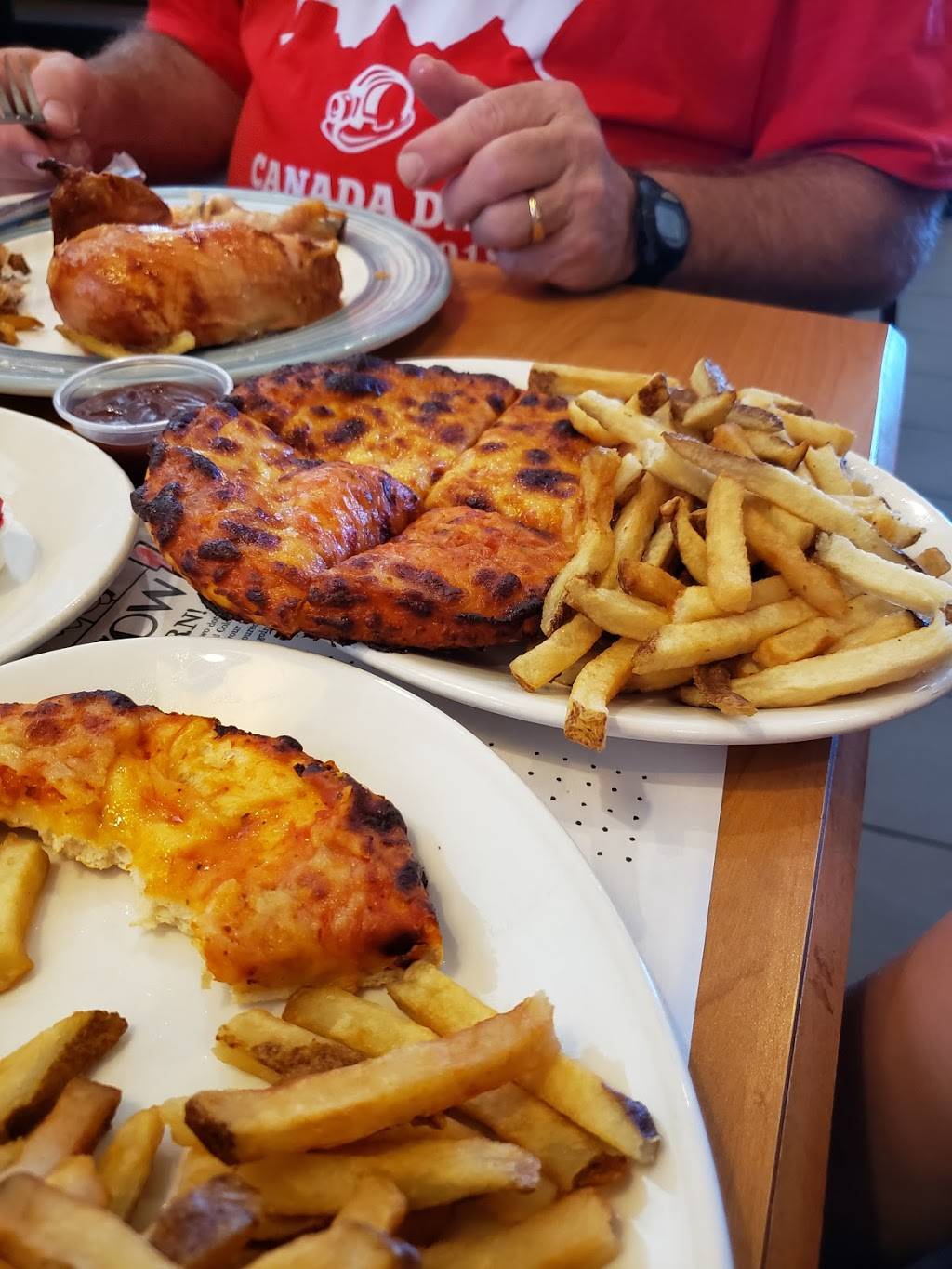 Swiss Chalet Rotisserie & Grill | restaurant | 427 Norwich Ave, Woodstock, ON N4S 3W4, Canada | 5195399881 OR +1 519-539-9881