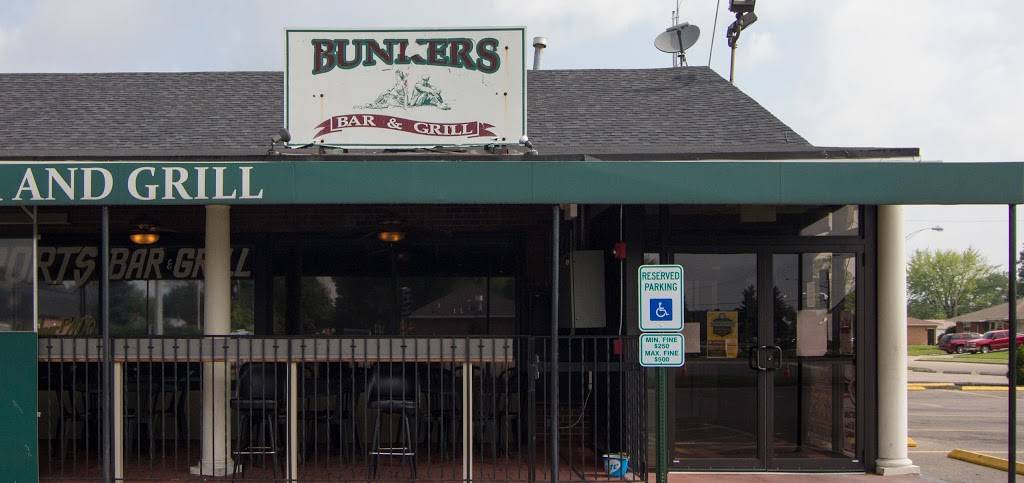 Bunkers Sports Bar & Grill | restaurant | 893 E National Rd, Vandalia, OH 45377, USA | 9378908899 OR +1 937-890-8899