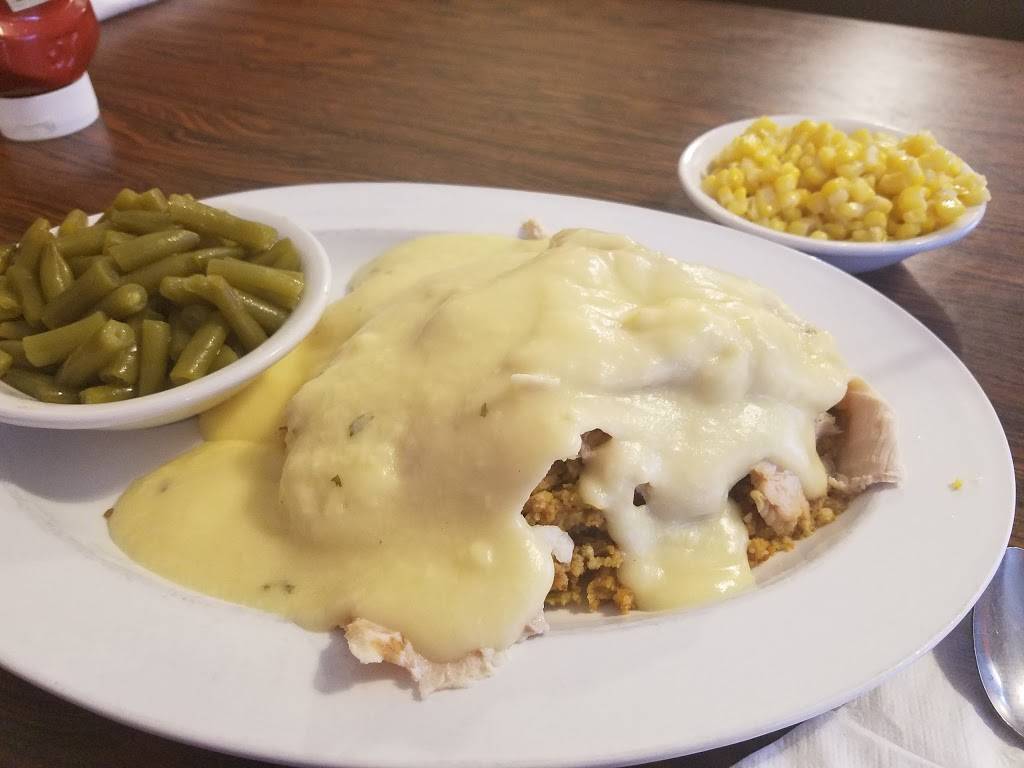 Corner Cafe & Catering | restaurant | 11200 Nations Ford Rd, Pineville, NC 28134, USA | 7045882447 OR +1 704-588-2447