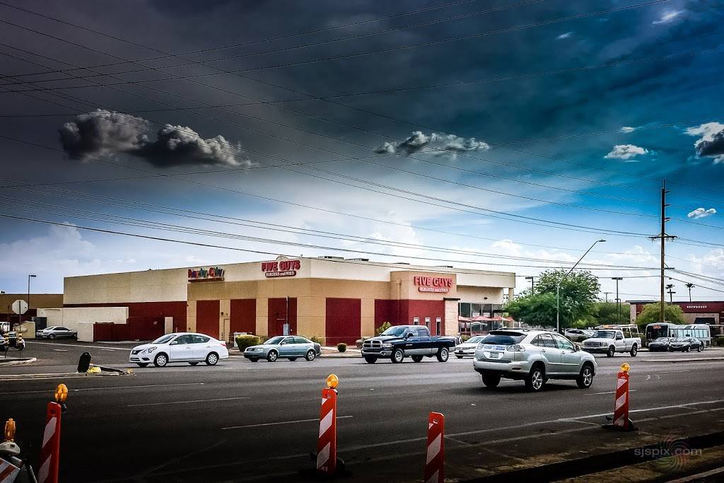 Five Guys | meal takeaway | 5566 E Broadway Blvd, Tucson, AZ 85711, USA | 5203231750 OR +1 520-323-1750