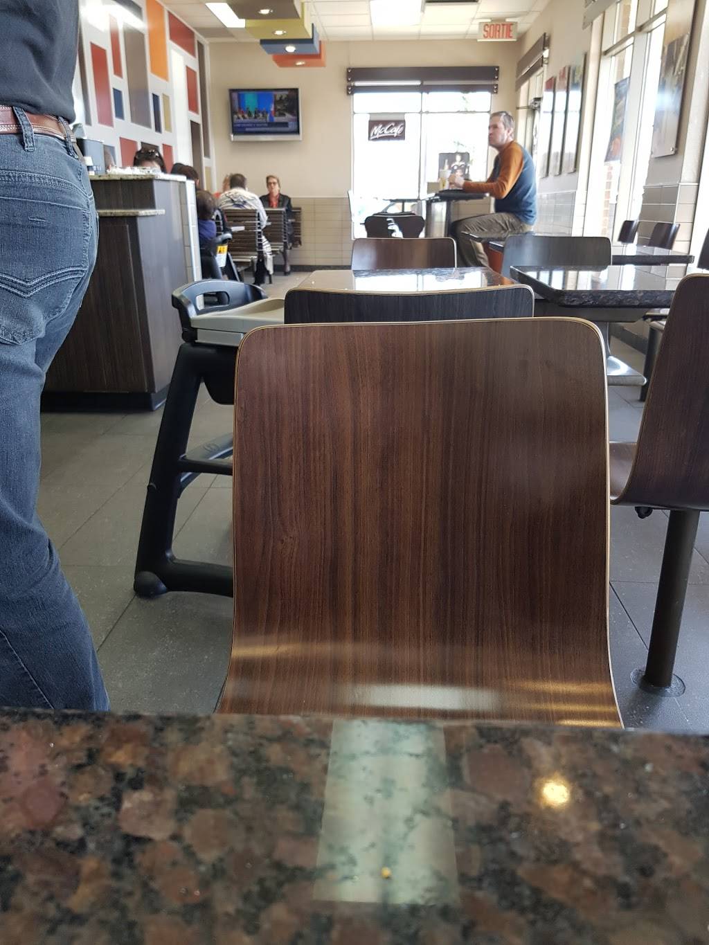 McDonalds | cafe | 4016 Boulevard Saint-Joseph, Drummondville, QC J2B 8K5, Canada | 8194743948 OR +1 819-474-3948