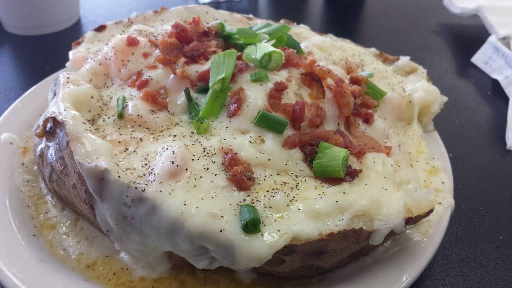 Spectacular Tubers | restaurant | 1934 W Main St, Lutcher, LA 70071, USA | 2252584134 OR +1 225-258-4134