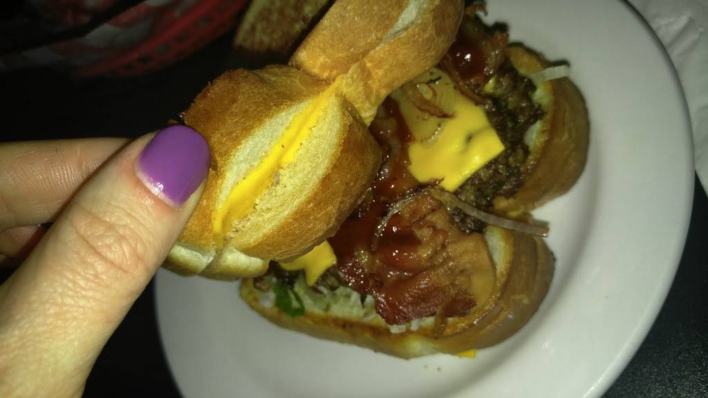 Hebron Brew Haus | restaurant | 2030 Northside Dr H, Hebron, KY 41048, USA | 8595345600 OR +1 859-534-5600