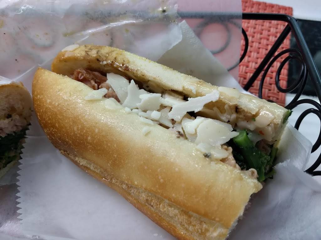 Gaudiellos Italian Hoagies | restaurant | 29 Trolley Square, Wilmington, DE 19806, USA | 3024281060 OR +1 302-428-1060
