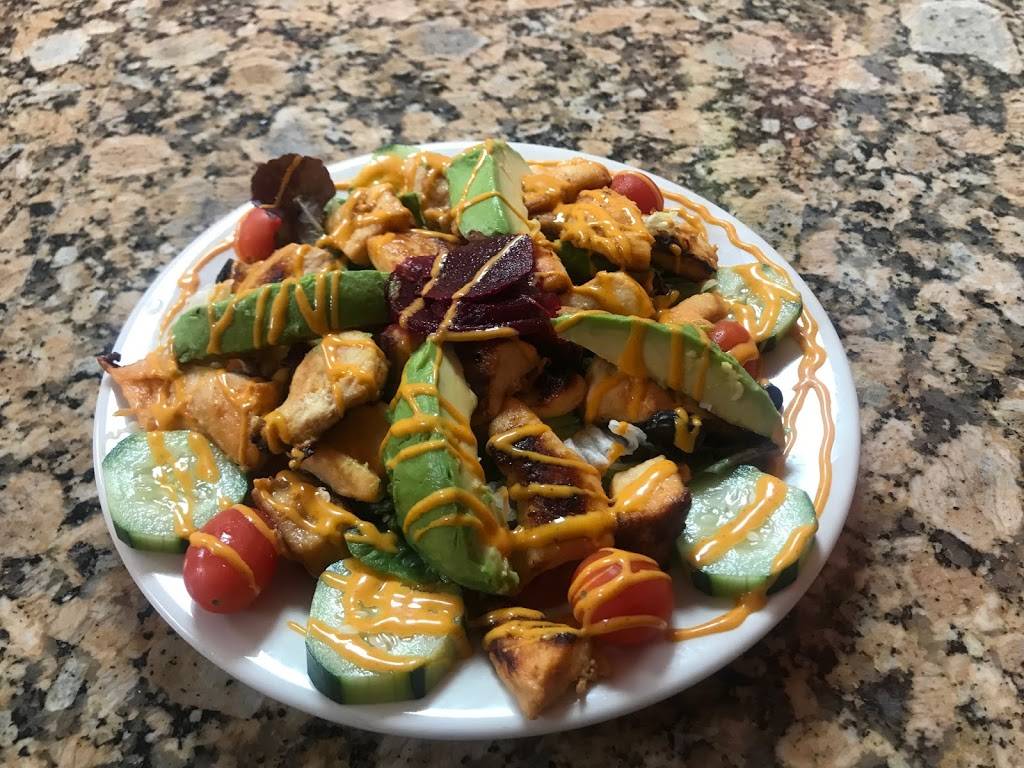 La Paz Deli & Restaurant | restaurant | 377 B Nassau Rd, Roosevelt, NY 11575, USA | 5162083180 OR +1 516-208-3180