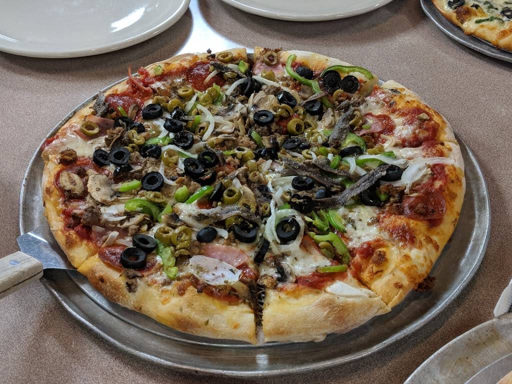 Pizza Shack | restaurant | 8676, 115 W Montgomery St, Willis, TX 77378, USA | 9368569780 OR +1 936-856-9780