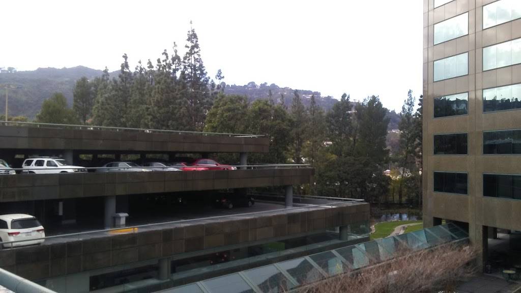 Specialtys Café & Bakery | cafe | 111 Universal Hollywood Dr, Los Angeles, CA 91608, USA | 8775022837 OR +1 877-502-2837