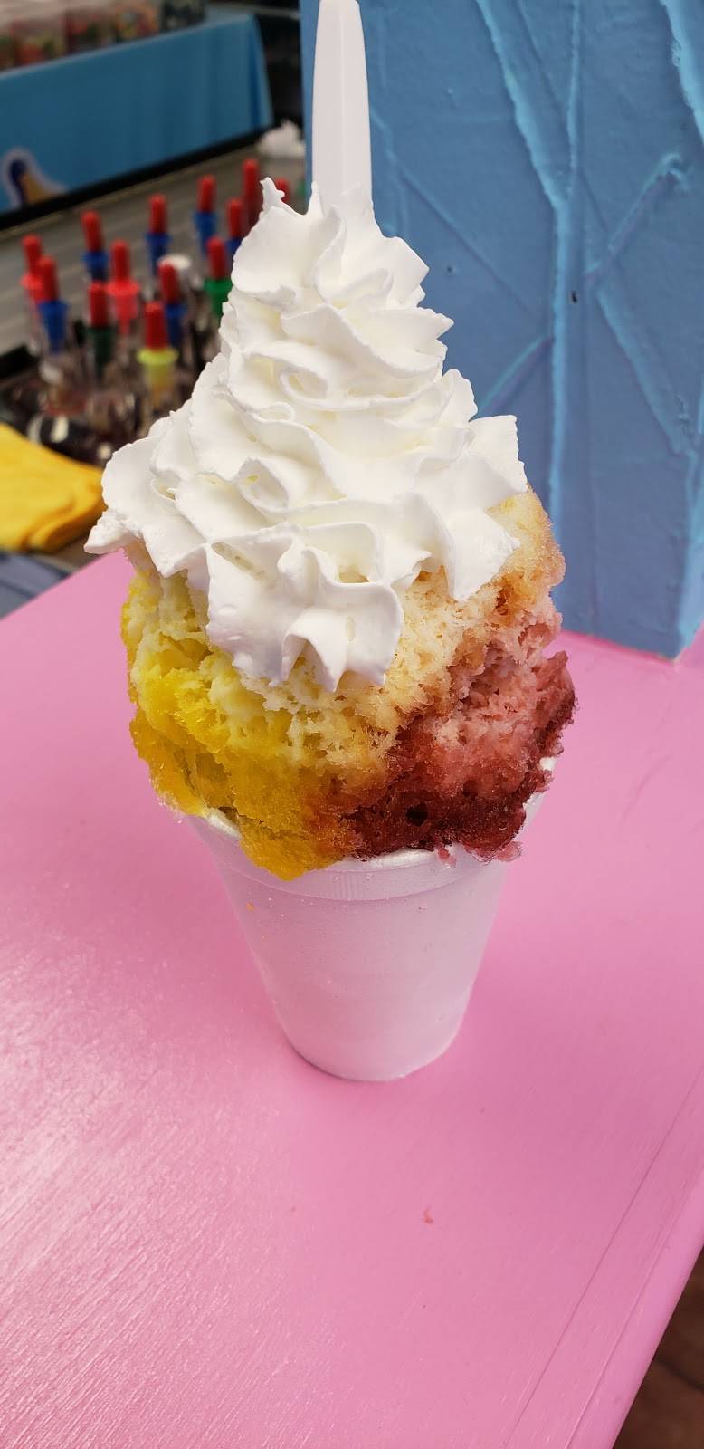 Pelicans SnoBalls - Roanoke | restaurant | 409 E Byron Nelson Blvd, Roanoke, TX 76262, USA | 8178086040 OR +1 817-808-6040