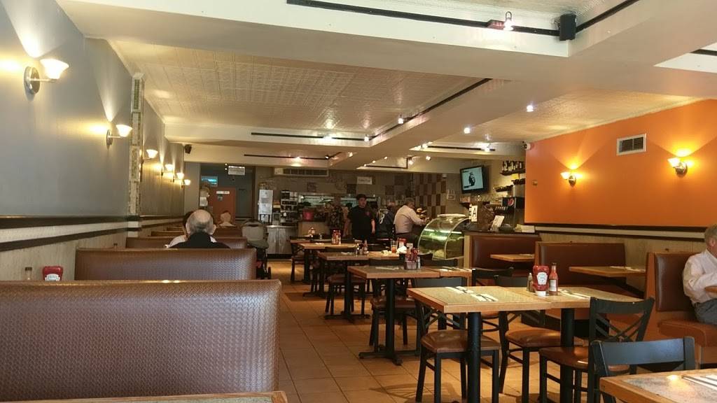 Cooper Town | restaurant | 339 1st Avenue, New York, NY 10003, USA | 2126779287 OR +1 212-677-9287