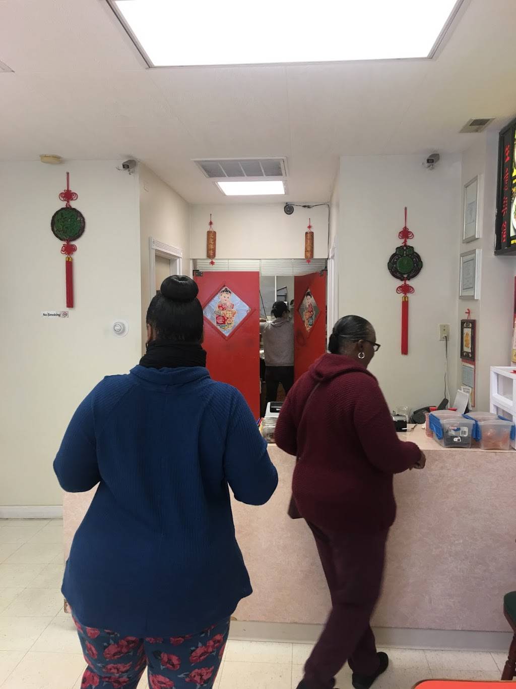 China Wok | restaurant | 107 N Locust St, Momence, IL 60954, USA | 8154729938 OR +1 815-472-9938