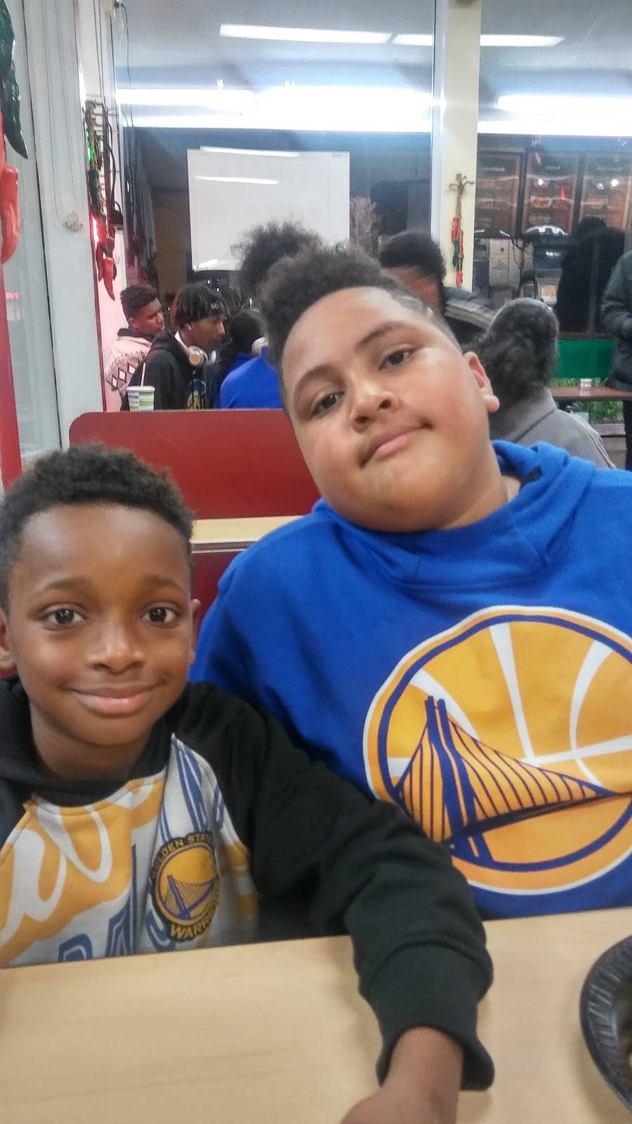 Chicken Express | restaurant | 1075 Redwood St, Vallejo, CA 94590, USA | 7076426454 OR +1 707-642-6454