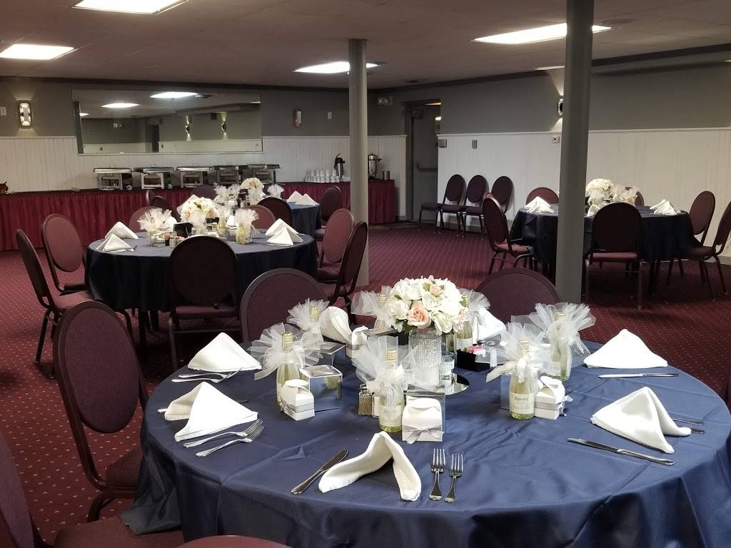 Rocky’s Restaurant and Pub | restaurant | 1562 Island Ave, McKees Rocks, PA 15136, USA | 4127717191 OR +1 412-771-7191