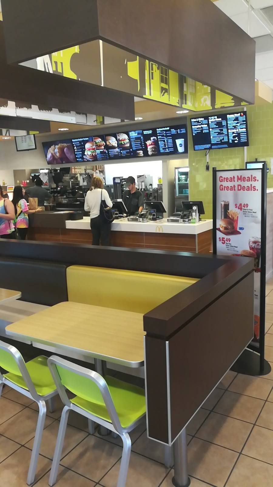 McDonalds | cafe | 611 E Main St, Fredericksburg, TX 78624, USA | 8309977600 OR +1 830-997-7600