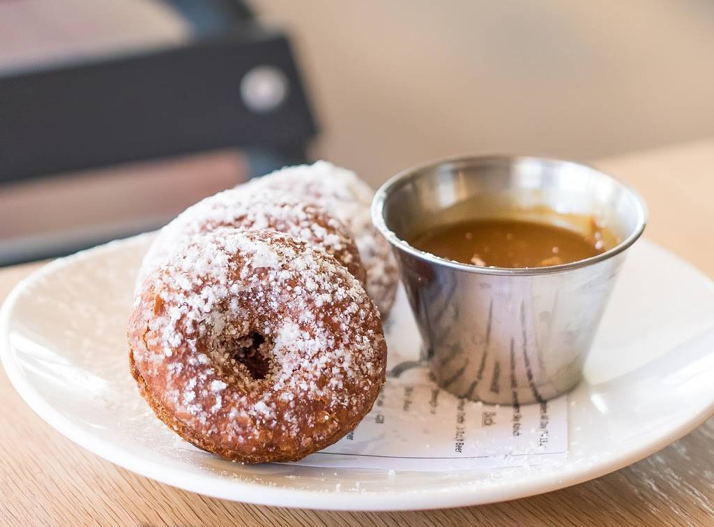 McCrays Tavern Midtown | restaurant | 1163 W Peachtree St NE, Atlanta, GA 30309, USA | 4049376444 OR +1 404-937-6444