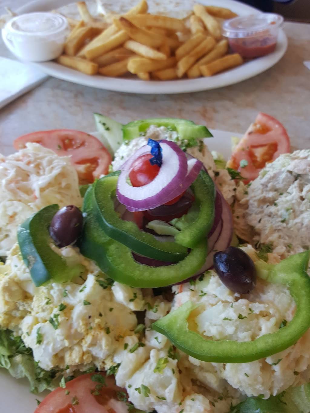 Farmingdale Diner | restaurant | 17 Hempstead Turnpike, Farmingdale, NY 11735, USA | 5167773377 OR +1 516-777-3377