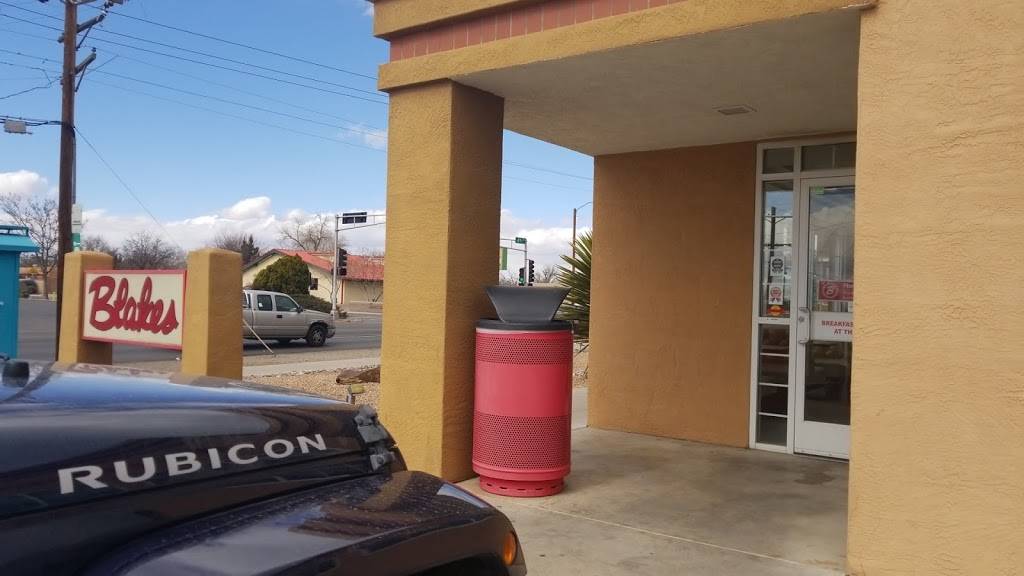 Blakes Lotaburger | restaurant | 6210 4th St NW, Los Ranchos De Albuquerque, NM 87107, USA | 5053450402 OR +1 505-345-0402