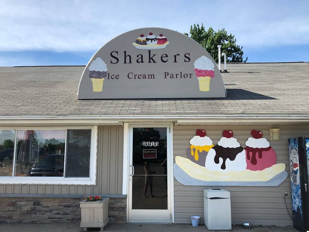 Shakers Ice Cream Parlor | restaurant | 6685 Main St, Caseville, MI 48725, USA | 9894602631 OR +1 989-460-2631