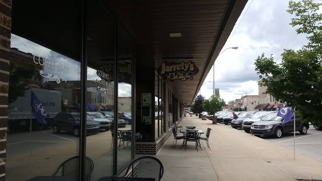 Jarretys Place | cafe | 701 Main St, Rochester, IN 46975, USA | 5742237101 OR +1 574-223-7101