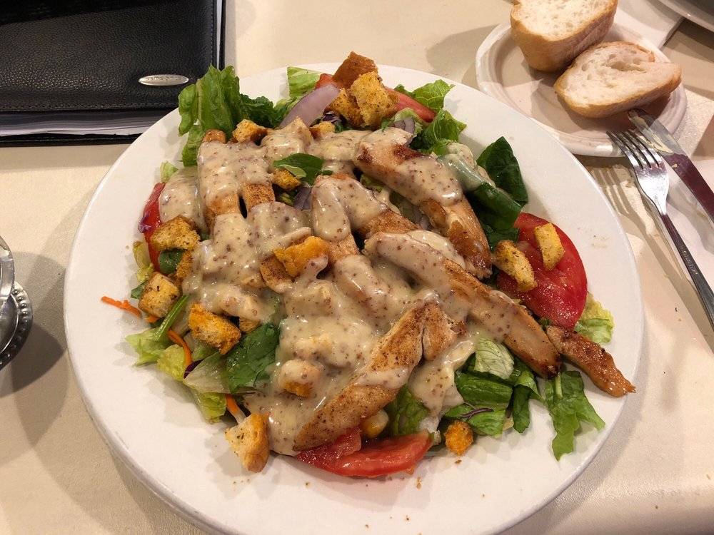 Deanies Restaurant & Bar | restaurant | 7350 Hayne Blvd, New Orleans, LA 70126, USA | 5042486700 OR +1 504-248-6700