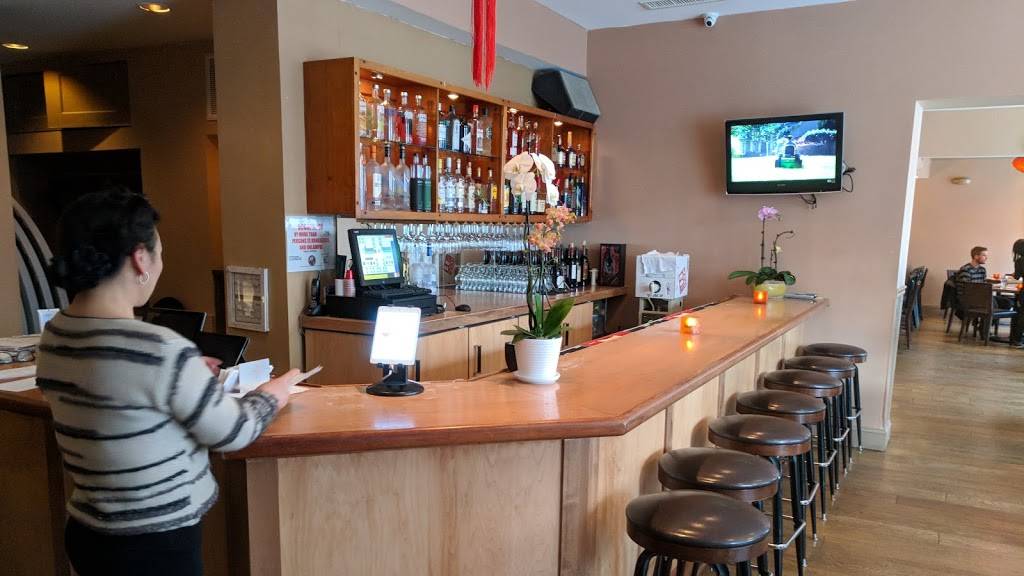 Shine | restaurant | 756 W Webster Ave, Chicago, IL 60614, USA | 7732960101 OR +1 773-296-0101