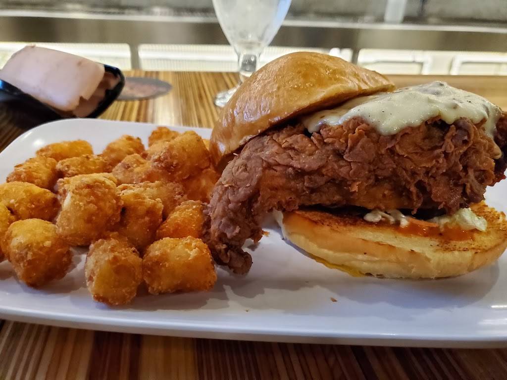 Growler USA - St. Charles - 100 Taps with a Craft Kitchen | restaurant | 3833 Elm St, St Charles, MO 63301, USA | 6364938111 OR +1 636-493-8111