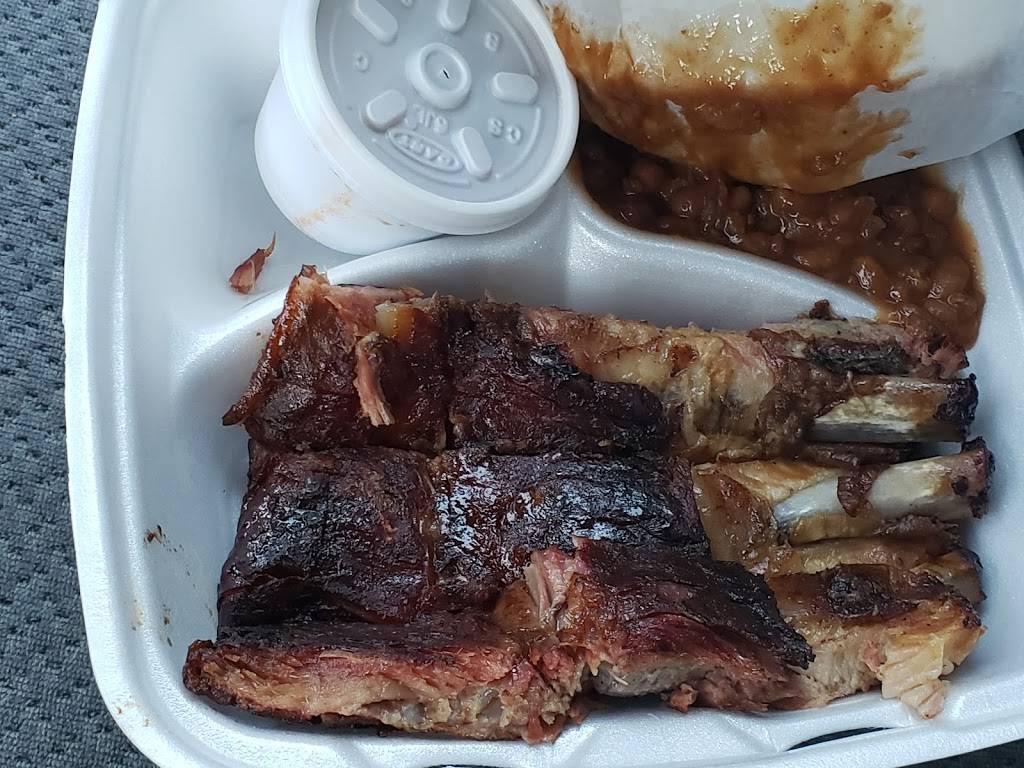 BWs Bar-B-QUE | restaurant | N Second St, Cochran, GA 31014, USA | 4782313472 OR +1 478-231-3472