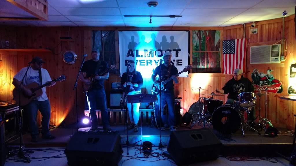 Our Corner Bar | restaurant | 2104 George St, La Crosse, WI 54603, USA | 6087839847 OR +1 608-783-9847