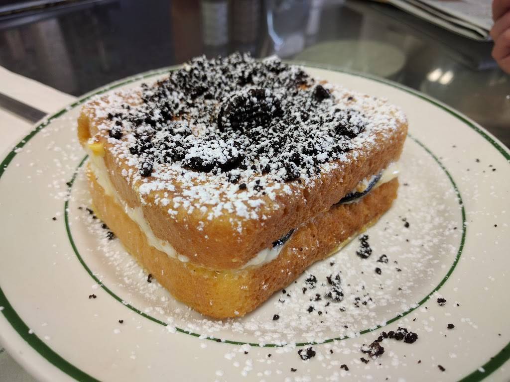 Capitol Diner | restaurant | 431 Union St, Lynn, MA 01901, USA | 7815959314 OR +1 781-595-9314