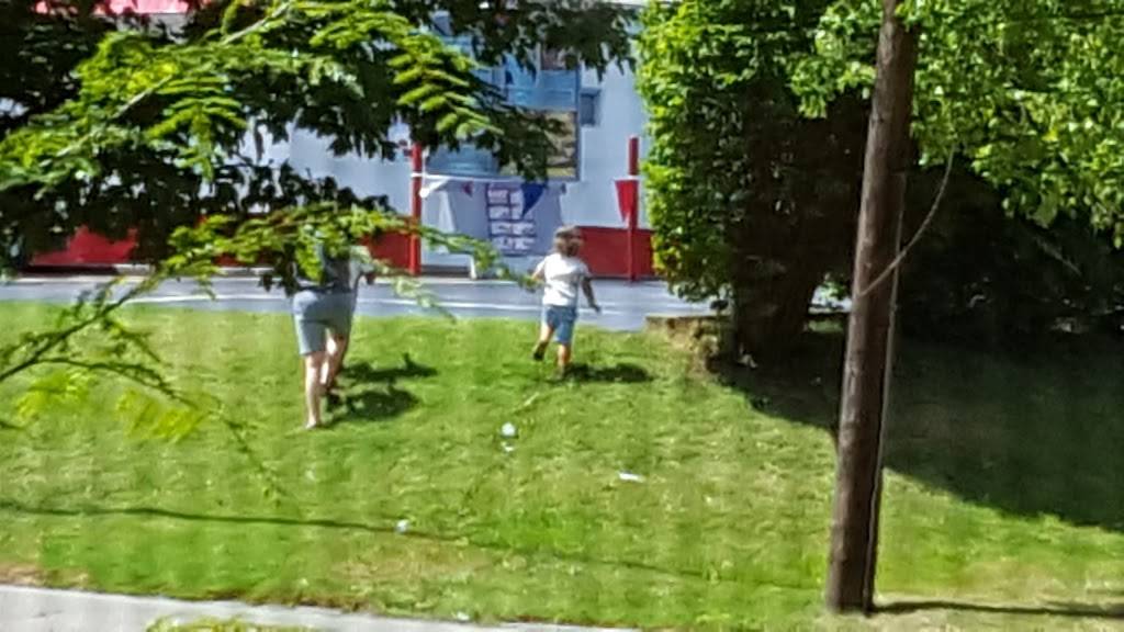 Ianazones Homemade Pizza | meal takeaway | 207 E Marshall Rd, McDonald, OH 44437, USA | 3305300620 OR +1 330-530-0620